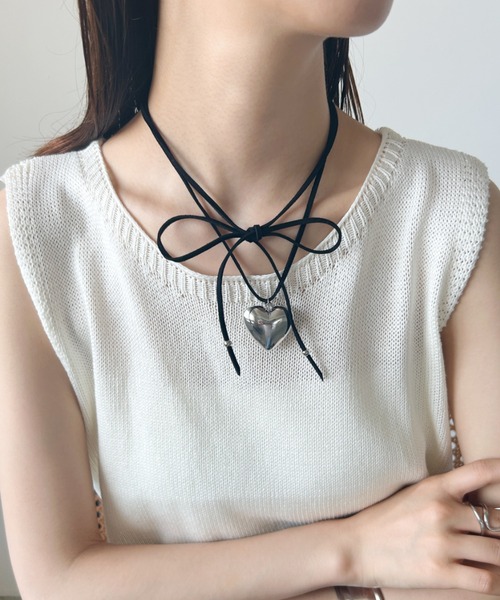 iso（イソ）の「ハート フェイクスエードチョーカー（チョーカー・レディース・シルバー・FREE）」の9枚目の写真