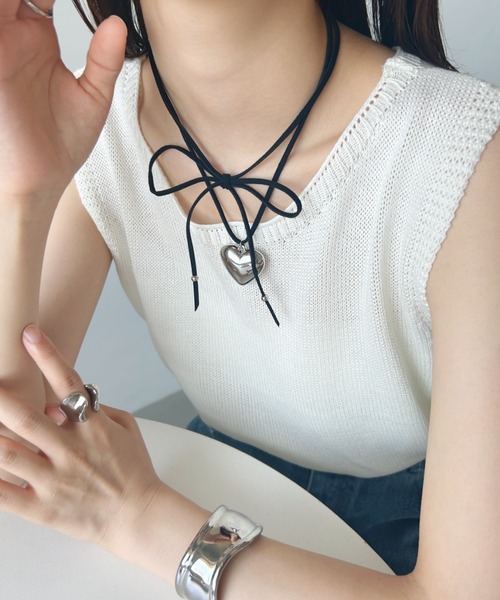 iso（イソ）の「ハート フェイクスエードチョーカー（チョーカー・レディース・シルバー・FREE）」の17枚目の写真