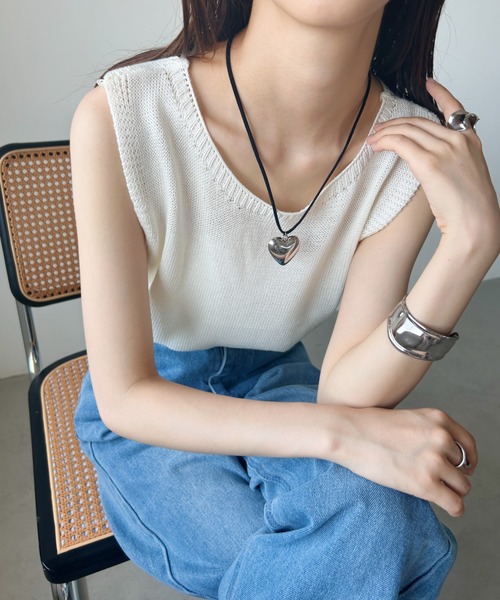 iso（イソ）の「ハート フェイクスエードチョーカー（チョーカー・レディース・シルバー・FREE）」の4枚目の写真