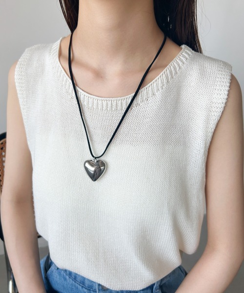 iso（イソ）の「ハート フェイクスエードチョーカー（チョーカー・レディース・シルバー・FREE）」の12枚目の写真