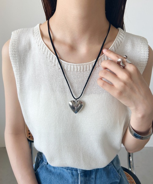 iso（イソ）の「ハート フェイクスエードチョーカー（チョーカー・レディース・シルバー・FREE）」の14枚目の写真