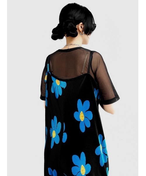 LVEU.（ラブユ.）の「【LVEU.】フラワープリーツキャミロンパース(Aiselect) / オーバーオール ロンパース キャミ プリーツ 花柄 フラワー 総柄 ブラック ブルー（サロペット/オーバーオール・レディース・ブラック・FREE）」の8枚目の写真