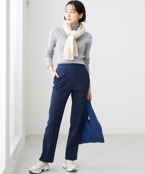 BELLUNA PLUS(ベルーナ)の「ストレッチジャカードフレアーパンツ70丈(その他パンツ・レディース・ベージュ系その他/ブラック/モスグリーン/ダークパープル・SMALL/LARGE/MEDIUM/X-LARGE)」の18枚目の写真