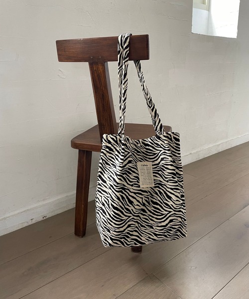 Me%（ミィパーセント）の「フェイクスエードタックトート  964988（トートバッグ・レディース・ブラック/グレー/その他・FREE）」の16枚目の写真