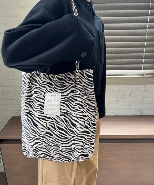 Me%（ミィパーセント）の「フェイクスエードタックトート  964988（トートバッグ・レディース・ブラック/グレー/その他・FREE）」の22枚目の写真