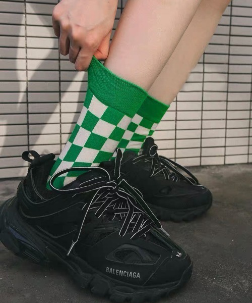.KOM（ドットコム）の「『.KOM/ドットケーオーエム』チェッカーフラッグソックス【Y】【CN】（ソックス/靴下・メンズ・グリーン/キャメル/ブラック/レッド/パープル・FREE）」の3枚目の写真