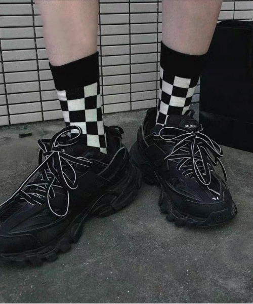 .KOM（ドットコム）の「『.KOM/ドットケーオーエム』チェッカーフラッグソックス【Y】【CN】（ソックス/靴下・メンズ・グリーン/キャメル/ブラック/レッド/パープル・FREE）」の6枚目の写真