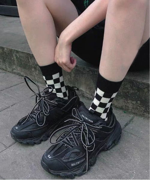 .KOM（ドットコム）の「『.KOM/ドットケーオーエム』チェッカーフラッグソックス【Y】【CN】（ソックス/靴下・メンズ・グリーン/キャメル/ブラック/レッド/パープル・FREE）」の7枚目の写真