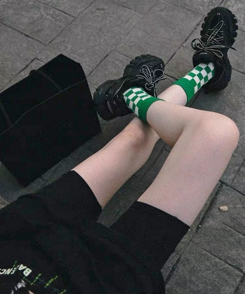 .KOM（ドットコム）の「『.KOM/ドットケーオーエム』チェッカーフラッグソックス【Y】【CN】（ソックス/靴下・メンズ・グリーン/キャメル/ブラック/レッド/パープル・FREE）」の9枚目の写真