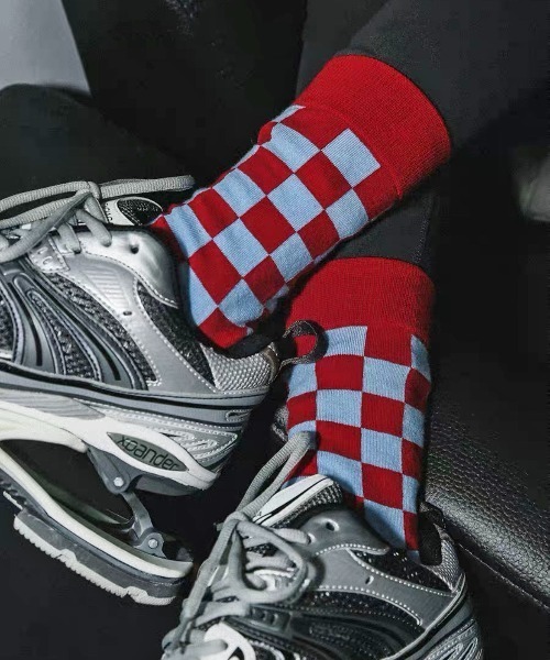 .KOM（ドットコム）の「『.KOM/ドットケーオーエム』チェッカーフラッグソックス【Y】【CN】（ソックス/靴下・メンズ・グリーン/キャメル/ブラック/レッド/パープル・FREE）」の11枚目の写真