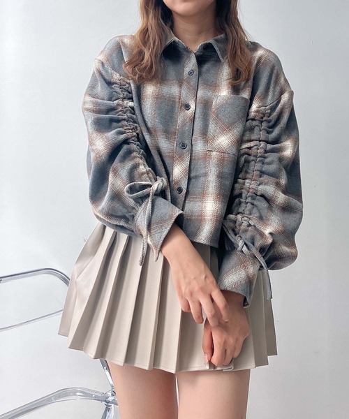 AS KNOW AS plus（アズノゥアズプラス）の「☆袖ドロスト ダブルポケットシャツ（シャツ/ブラウス・レディース・オフホワイト/カーキ/ブルー系/ベージュ系/ブルー系1/イエロー系1/レッド系/ブラック系/ピンク系2/ブラック系2/ホワイト系2/ホワイト系その他/ブラック系その他/ブルー系その他/グレー系3/ホワイト系3/ブラック系3・FREE）」の19枚目の写真