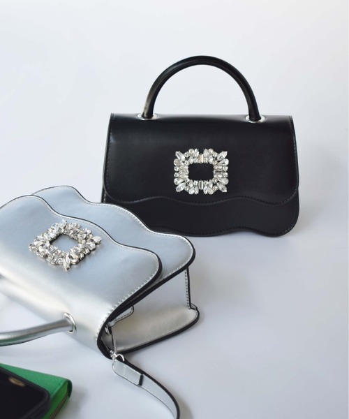 PICCIN（ピッチン）の「ビジューバックルスカラップバッグ（ハンドバッグ・レディース・シルバー/ブラック・FREE）」の2枚目の写真