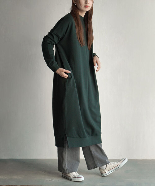 zootie(ズーティー)の「【見た目はON、着心地はOFF。】こなれリラックス 長袖バックタックワンピース(シャツワンピース・レディース・ブラウン/グレイッシュベージュ/オフホワイト/ブルー/ブラック/ブラック×ホワイト/ネイビー/ダークブラウン/ダークグリーン/杢グレー・M)」の8枚目の写真