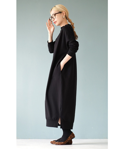 zootie(ズーティー)の「【見た目はON、着心地はOFF。】こなれリラックス 長袖バックタックワンピース(シャツワンピース・レディース・ブラウン/グレイッシュベージュ/オフホワイト/ブルー/ブラック/ブラック×ホワイト/ネイビー/ダークブラウン/ダークグリーン/杢グレー・M)」の14枚目の写真