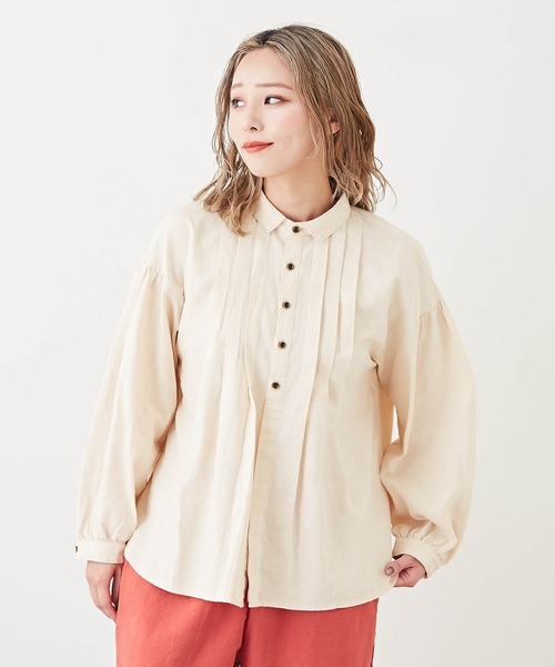 CUBE SUGAR（キューブシュガー）の「無地コットンポプリン前タックギャザーシャツ（シャツ/ブラウス・レディース・ボルドー/ネイビー/ナチュラル・M）」の2枚目の写真