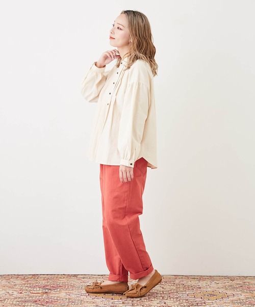 CUBE SUGAR（キューブシュガー）の「無地コットンポプリン前タックギャザーシャツ（シャツ/ブラウス・レディース・ボルドー/ネイビー/ナチュラル・M）」の7枚目の写真