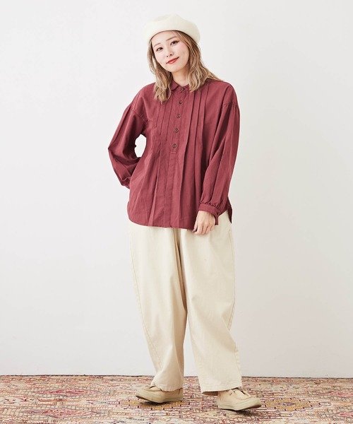 CUBE SUGAR（キューブシュガー）の「無地コットンポプリン前タックギャザーシャツ（シャツ/ブラウス・レディース・ボルドー/ネイビー/ナチュラル・M）」の9枚目の写真