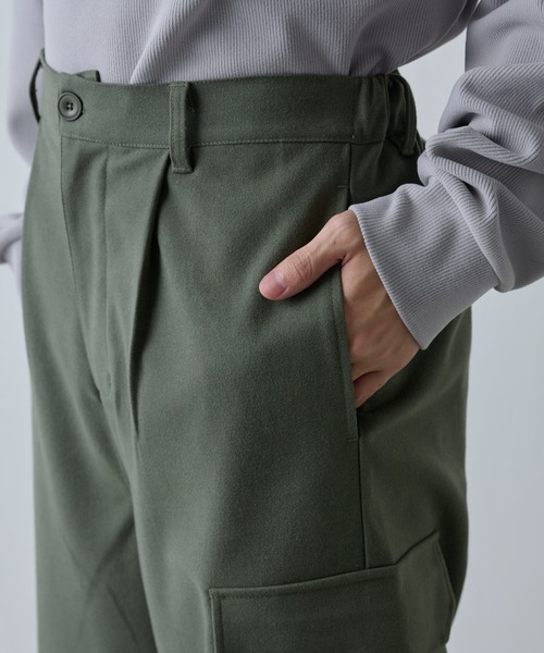 COLONY 2139（コロニートゥーワンスリーナイン）の「ウールライク1サイドカーゴパンツ（カーゴパンツ・メンズ・カーキ/ブラック・LARGE/MEDIUM）」の21枚目の写真