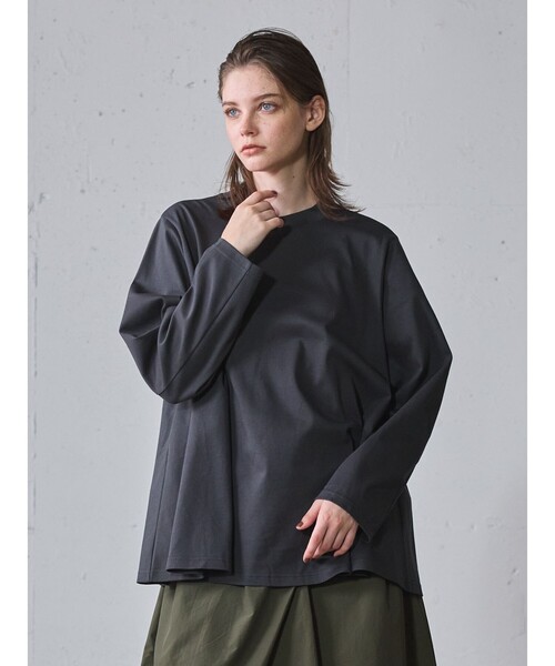 MIDIUMISOLID（ミディウミソリッド）の「MIDIUMISOLID for Ladies Aラインプルオーバー（Tシャツ/カットソー・レディース・チャコールグレー/ベージュ/ブラック・FREE）」の2枚目の写真