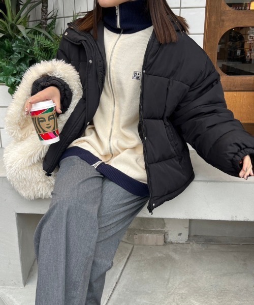 nemne store(ネンネストア)の「【低身長サイズあり】中綿フードショートブルゾン(ブルゾン・レディース・アイボリー/ブラック・SMALL/MEDIUM)」の13枚目の写真