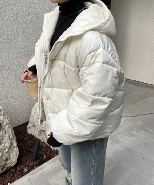 nemne store(ネンネストア)の「【低身長サイズあり】中綿フードショートブルゾン(ブルゾン・レディース・アイボリー/ブラック・SMALL/MEDIUM)」の7枚目の写真