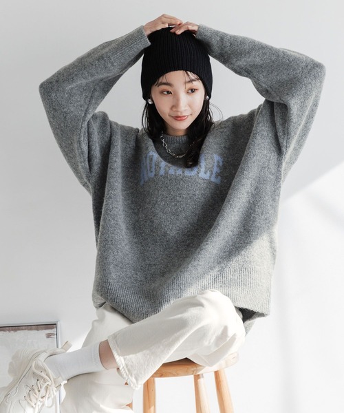 LOWRYS FARM（ローリーズファーム）の「ロゴニットプリントLS   100445（ニット/セーター・レディース・アイボリー/ベージュ/グレー・FREE）」の4枚目の写真