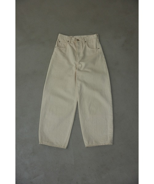 BLACK BY MOUSSY（ブラックバイマウジー）の「PUNA white denim（プナホワイトデニム）（デニムパンツ・レディース・ホワイト・23inch/24inch/25inch/26inch）」の3枚目の写真