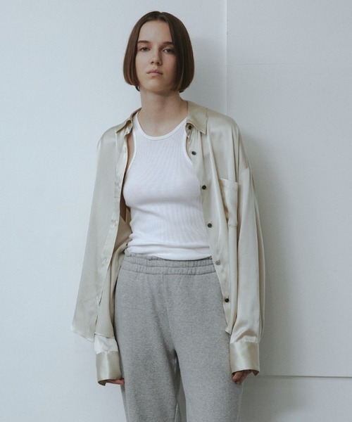 ENCIRCLE（エンサークル）の「【ENCIRCLE/エンサークル】Go to silk shirt/ゴートゥーシルクシャツ（シャツ/ブラウス・レディース・ネイビー/ベージュ・3/2/1）」の21枚目の写真