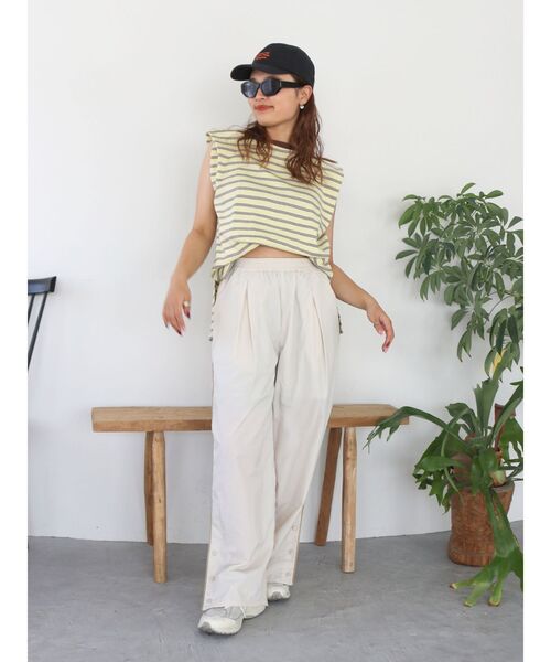 Ungrid(アングリッド)の「オーバルフレームサングラス(サングラス・レディース・ブラック/ブラウン・FREE)」の16枚目の写真