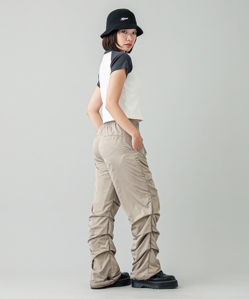 X-girl（エックスガール）の「LOGO BUCKET HAT（ハット・レディース・ブラック/ホワイト・ONE SIZE）」の20枚目の写真