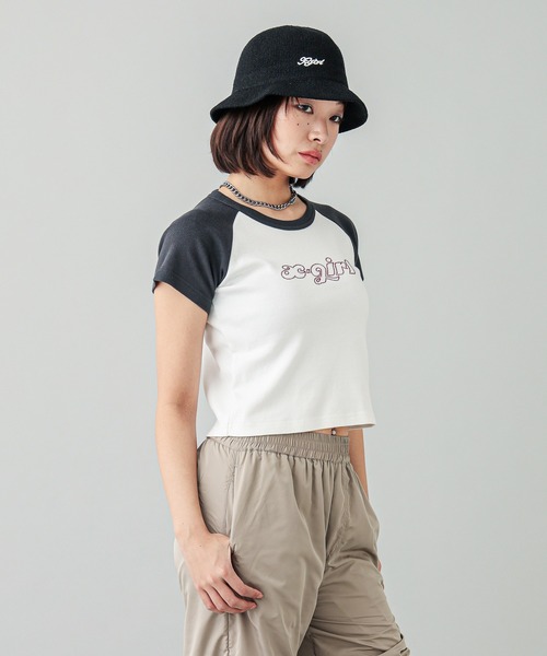 X-girl（エックスガール）の「LOGO BUCKET HAT（ハット・レディース・ブラック/ホワイト・ONE SIZE）」の17枚目の写真