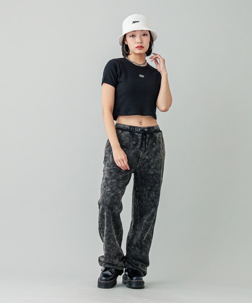 X-girl（エックスガール）の「LOGO BUCKET HAT（ハット・レディース・ブラック/ホワイト・ONE SIZE）」の11枚目の写真