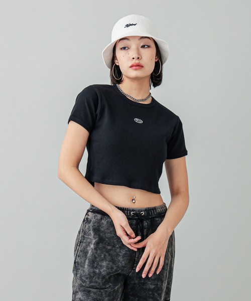 X-girl（エックスガール）の「LOGO BUCKET HAT（ハット・レディース・ブラック/ホワイト・ONE SIZE）」の7枚目の写真