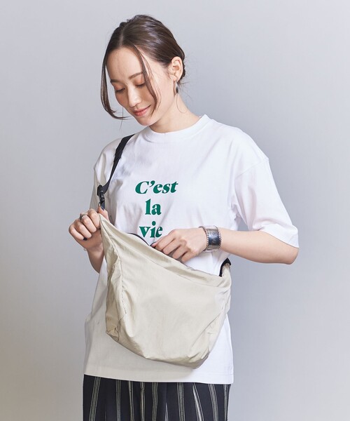 BEAUTY&YOUTH UNITED ARROWS(ビューティーアンドユースユナイテッドアローズ)の「ライト ナイロン クロス ショルダーバッグ スモール(ショルダーバッグ・メンズ・ブラック/ダークグリーン/オフホワイト/ダークグレー/ベージュ・FREE)」の8枚目の写真