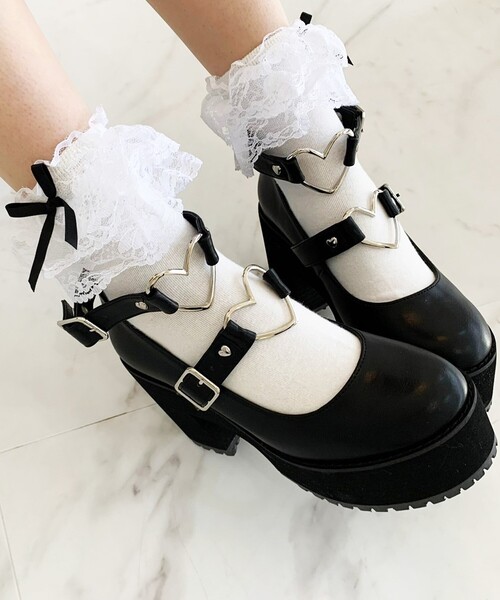 cs T&P（シーエスティーアンドピー）の「厚底ハートベルト付きパンプス 24SS（パンプス・レディース・ブラック/ブラック系1/ピンク系・S/M/L/LL）」の2枚目の写真