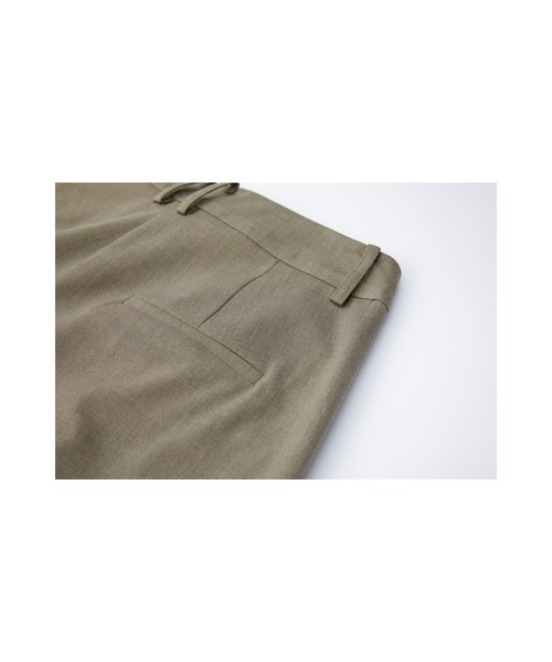 tageechita（タジチタ）の「【tageechita】クラシック フロントタックワイドパンツ（スラックス・レディース・ベージュ/ブラック・L/M/S）」の11枚目の写真