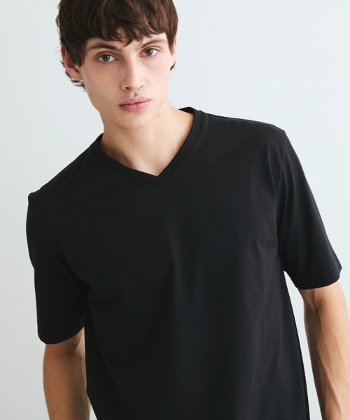 three dots(スリードッツ)の「パウダリーコットン VネックTシャツ(Tシャツ/カットソー・メンズ・ホワイト/ネイビー/ブラック/ライトグレー・LARGE/MEDIUM/SMALL)」の6枚目の写真