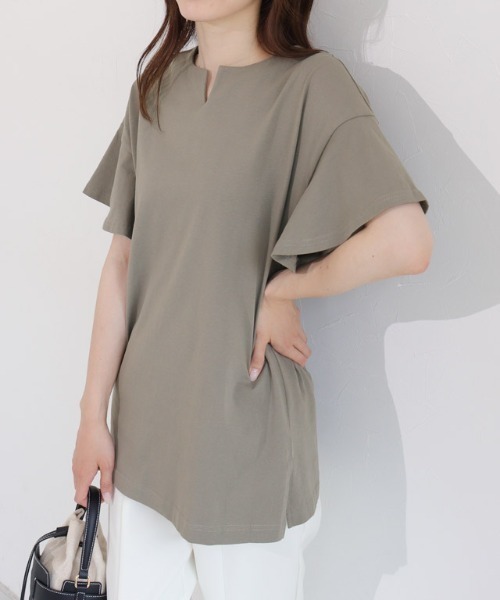 Pierrot（ピエロ）の「ロング丈フレアスリーブキーネックカットソー（Tシャツ/カットソー・レディース・ネイビー/サンドベージュ/ミント/オフホワイト/ブルー/ブラック/グレー系その他/ライトピンク・M/L）」の3枚目の写真