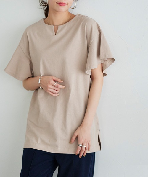 Pierrot（ピエロ）の「ロング丈フレアスリーブキーネックカットソー（Tシャツ/カットソー・レディース・ネイビー/サンドベージュ/ミント/オフホワイト/ブルー/ブラック/グレー系その他/ライトピンク・M/L）」の4枚目の写真
