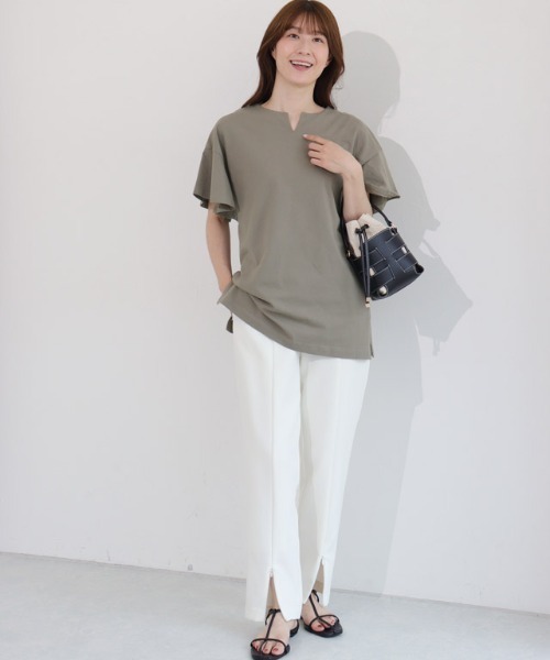 Pierrot（ピエロ）の「ロング丈フレアスリーブキーネックカットソー（Tシャツ/カットソー・レディース・ネイビー/サンドベージュ/ミント/オフホワイト/ブルー/ブラック/グレー系その他/ライトピンク・M/L）」の10枚目の写真