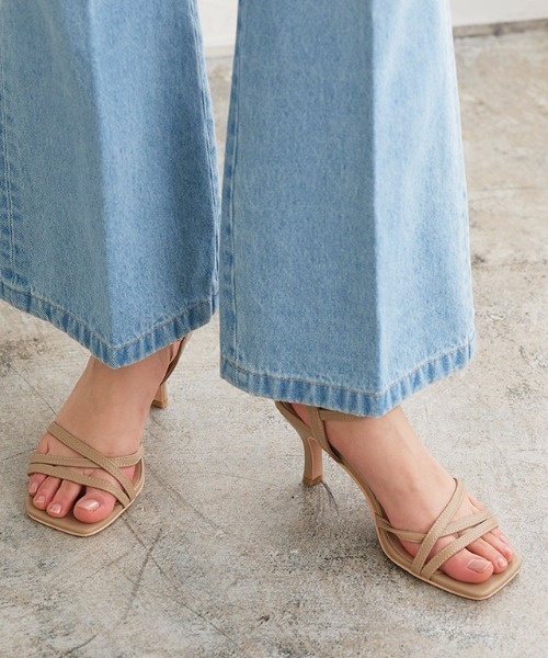 Pierrot（ピエロ）の「クロスストラップサンダル（サンダル・レディース・シルバー/ブラック/グレイッシュベージュ・S/M/L/LL）」の8枚目の写真