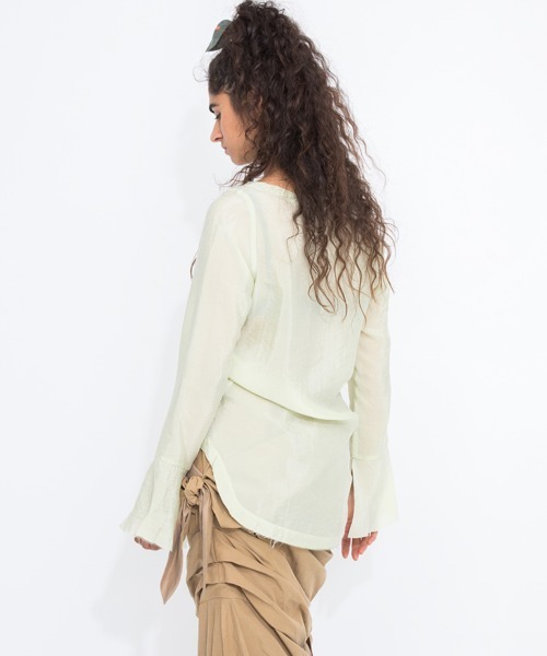 leinwande(ラインヴァンド)の「Cupro Flair Sleeve Top / キュプラフレアスリーブトップ(Tシャツ/カットソー・レディース・ブラック/ホワイト・FREE)」の4枚目の写真