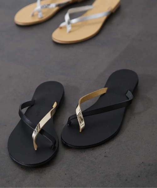 NICOLAS LAINAS（ニコラスライナス）の「◆【NICOLAS LAINAS】トングサンダル（サンダル・レディース・ゴールド/シルバー・37/38）」の2枚目の写真