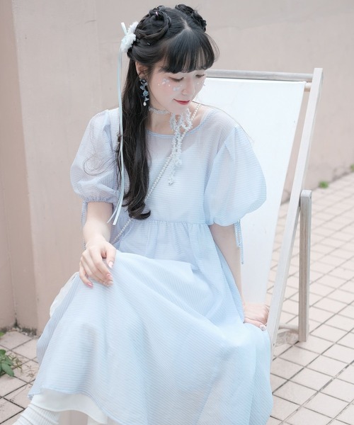 miolite(ミオライト)の「バック リボン デザイン シアー ワンピース miolite(ワンピース・レディース・ホワイト/ブルー・M)」の7枚目の写真