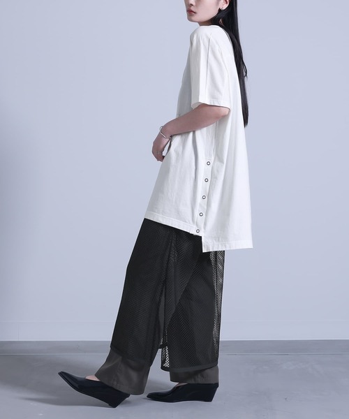 kOhAKU(コハク)の「アシメ箔デザインチュニックTシャツ(Tシャツ/カットソー・レディース・オフホワイト/ブラック・FREE)」の11枚目の写真