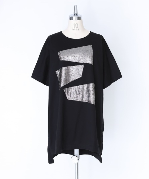 kOhAKU(コハク)の「アシメ箔デザインチュニックTシャツ(Tシャツ/カットソー・レディース・オフホワイト/ブラック・FREE)」の14枚目の写真