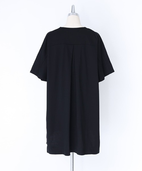 kOhAKU(コハク)の「アシメ箔デザインチュニックTシャツ(Tシャツ/カットソー・レディース・オフホワイト/ブラック・FREE)」の4枚目の写真