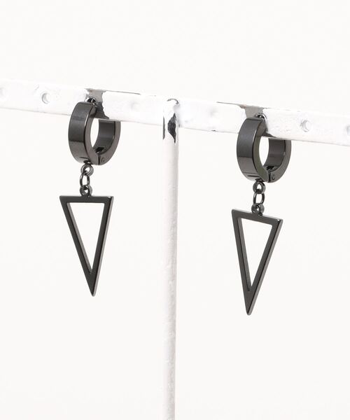 ANARKH（アナンケ）の「★ANARKH（アナンケ）★　ステンレス　デザインピアス（ピアス（両耳用）・レディース・ブラック/シルバー・FREE）」の3枚目の写真