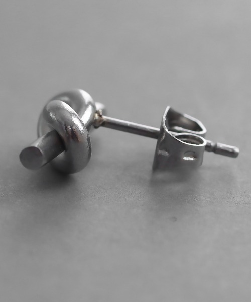 abaskdesign（アバスクデザイン）の「金属アレルギー対応 ノットバースモールステンレスピアス（ピアス（両耳用）・レディース・シルバー/ゴールド・FREE）」の12枚目の写真