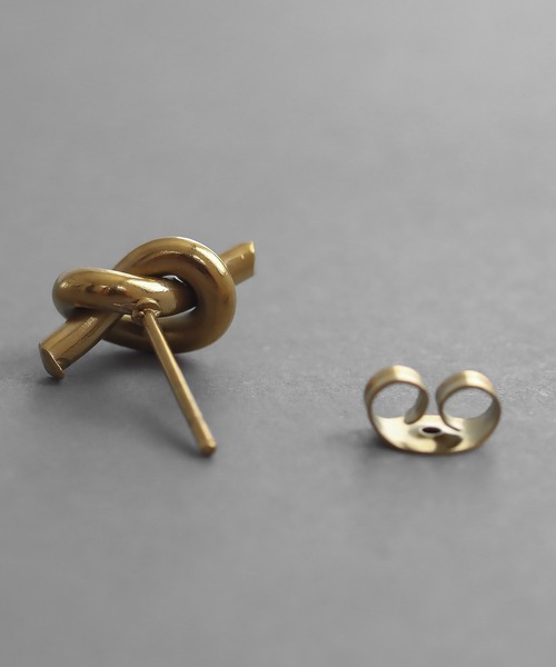 abaskdesign（アバスクデザイン）の「金属アレルギー対応 ノットバースモールステンレスピアス（ピアス（両耳用）・レディース・シルバー/ゴールド・FREE）」の13枚目の写真